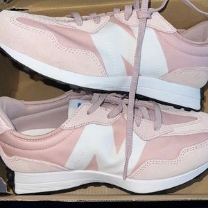 New Balance 327